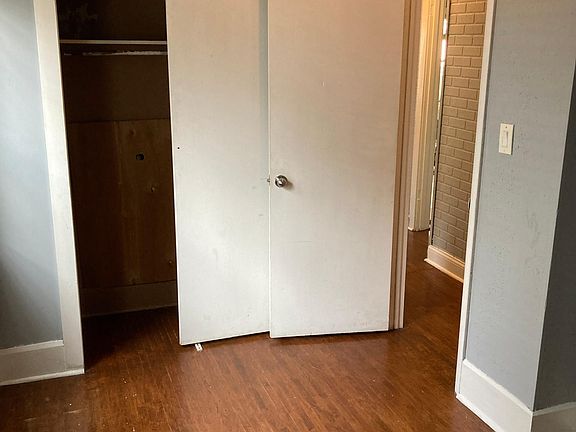 5th image of 419 Shaw St #1