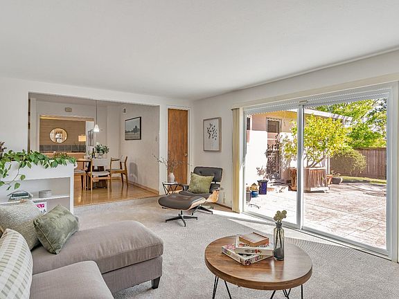 5th image of 555 Tamarack Drive