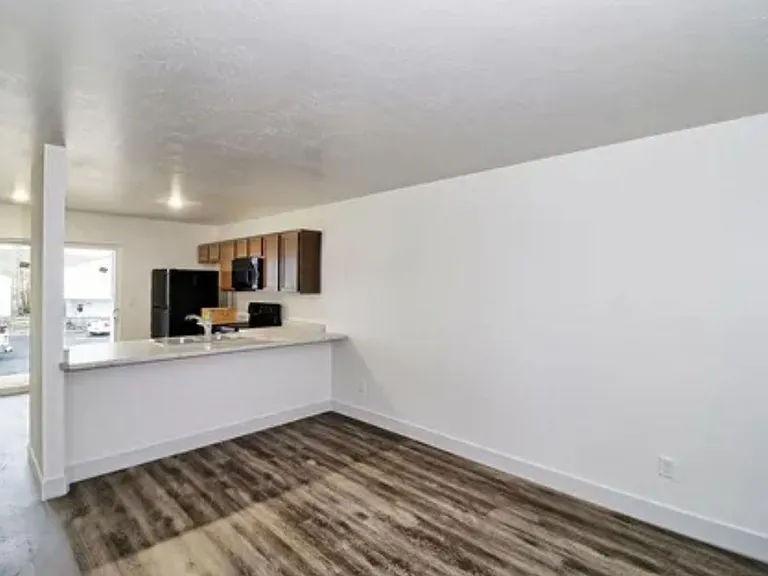 109 Anna Ct — Photo 15