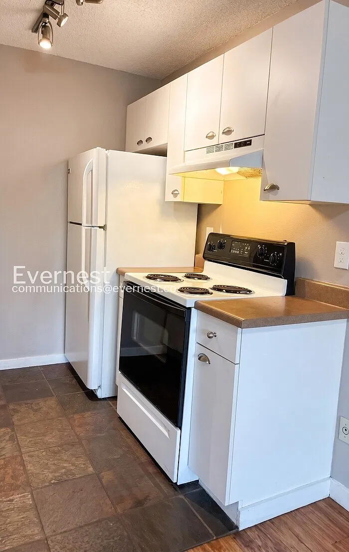 1 bed, 1.0 bath, 576 sqft, $1,525 — Photo 3