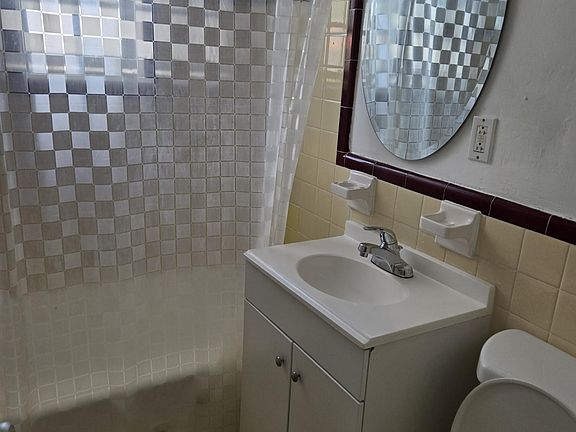 2nd image of 6860 Abbott Ave APT 4