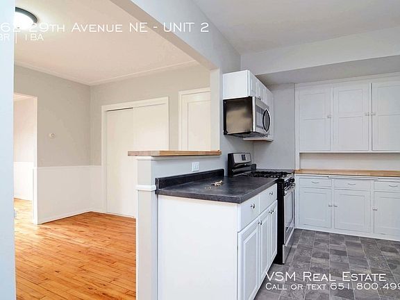 5th image of 962 29th Ave NE APT 2