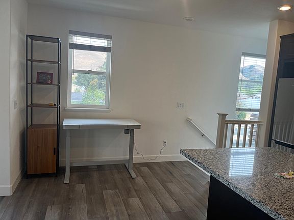3rd image of 39409 Mission Blvd