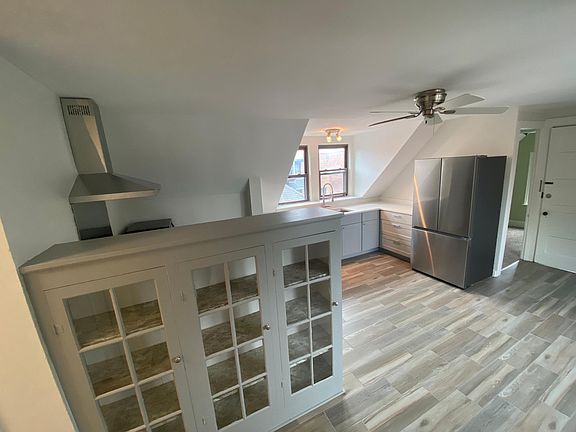 2nd image of 5210 N Wayne Ave Floor 3