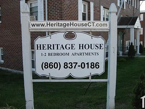64 Dell Ave — Photo 12