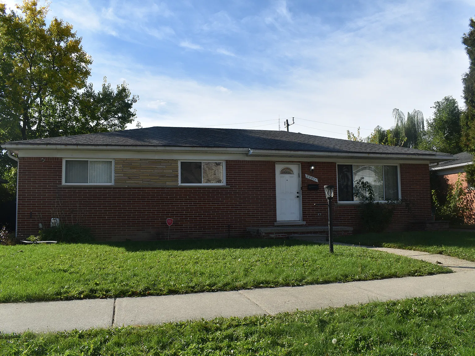 2 bed, 1378 sqft, $1,900 — Photo 2