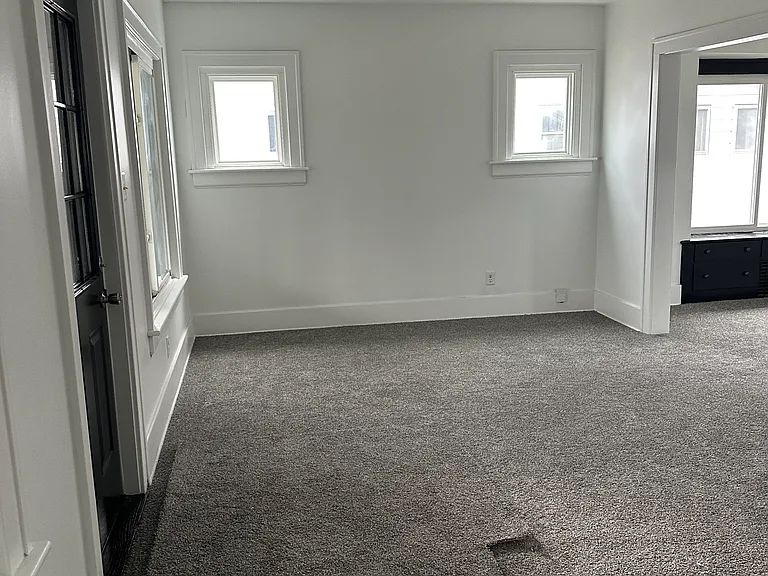 137 E Emerling Ave — Photo 8