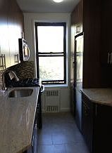 4th image of 61 Oliver St APT 4L