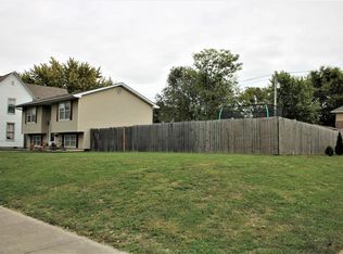 520 S 4th St, Moberly, MO 65270