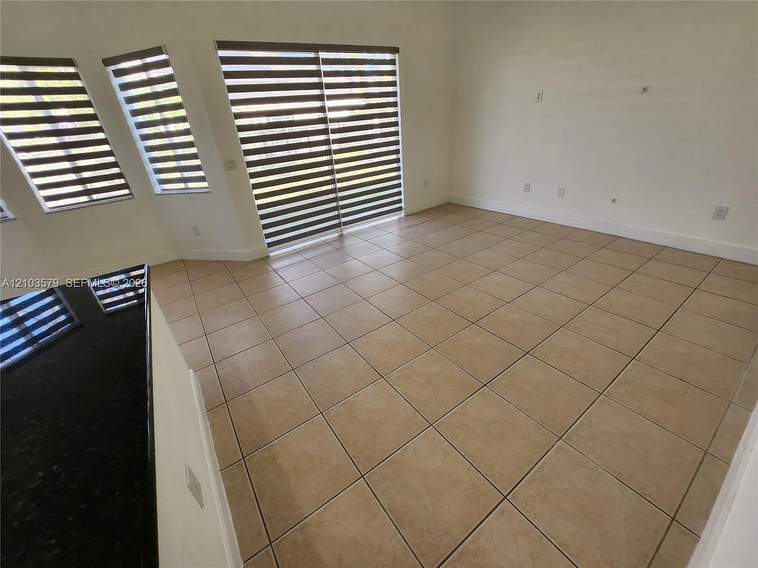 4 bed, 2106 sqft, $3,250 — Photo 3