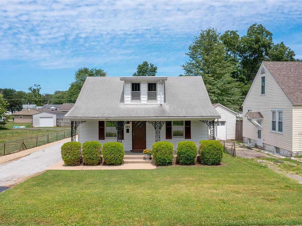 1st image of 1811 E Belle Ave