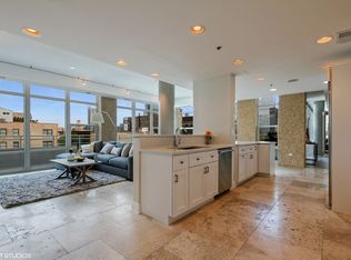 909 W Washington Blvd APT 409, Chicago, IL 60607