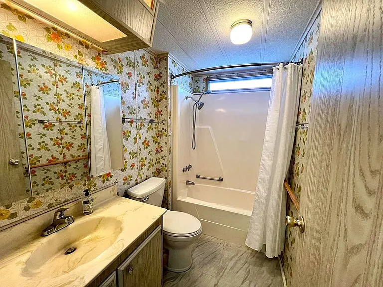 4266 Bobwhite Dr — Photo 9