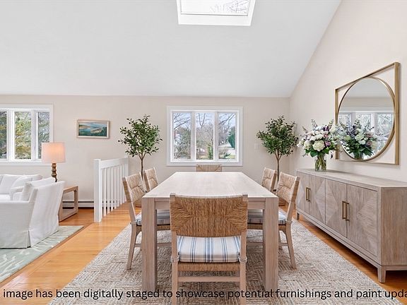 4th image of 32 Howe Rd