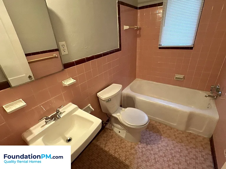 3326 Rosamond Ave — Photo 15
