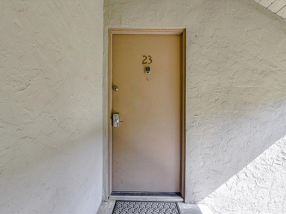 4th image of 380 Auburn Way APT 23
