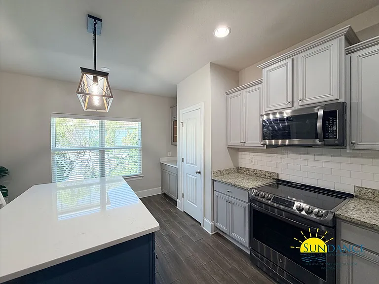 210 Tropical Breeze Dr — Photo 10