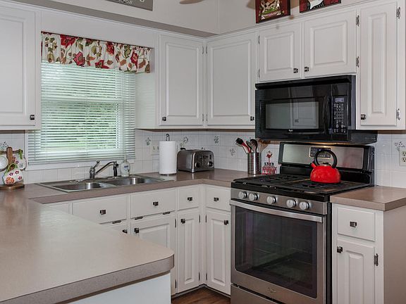 5th image of 2975 Winesap Dr NE
