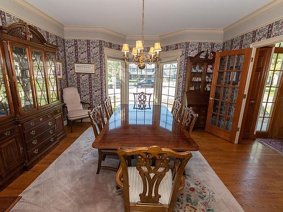5th image of 15901 Fair Banks Ct