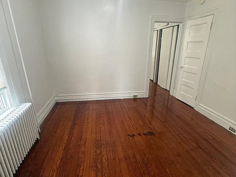 Sherwood Ave — Photo 3