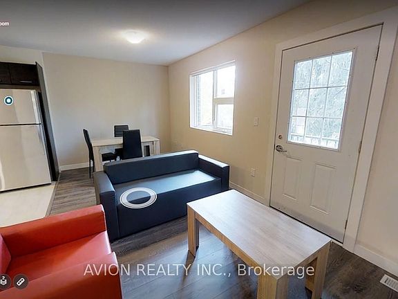 2nd image of 338 Albert St #115