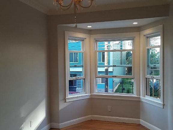 Dinning room includes oak dinning room table and chairs. Two leaf's in storage for a larger table setting.