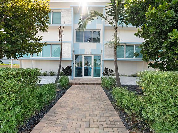 5th image of 6971 Carlyle Ave #101