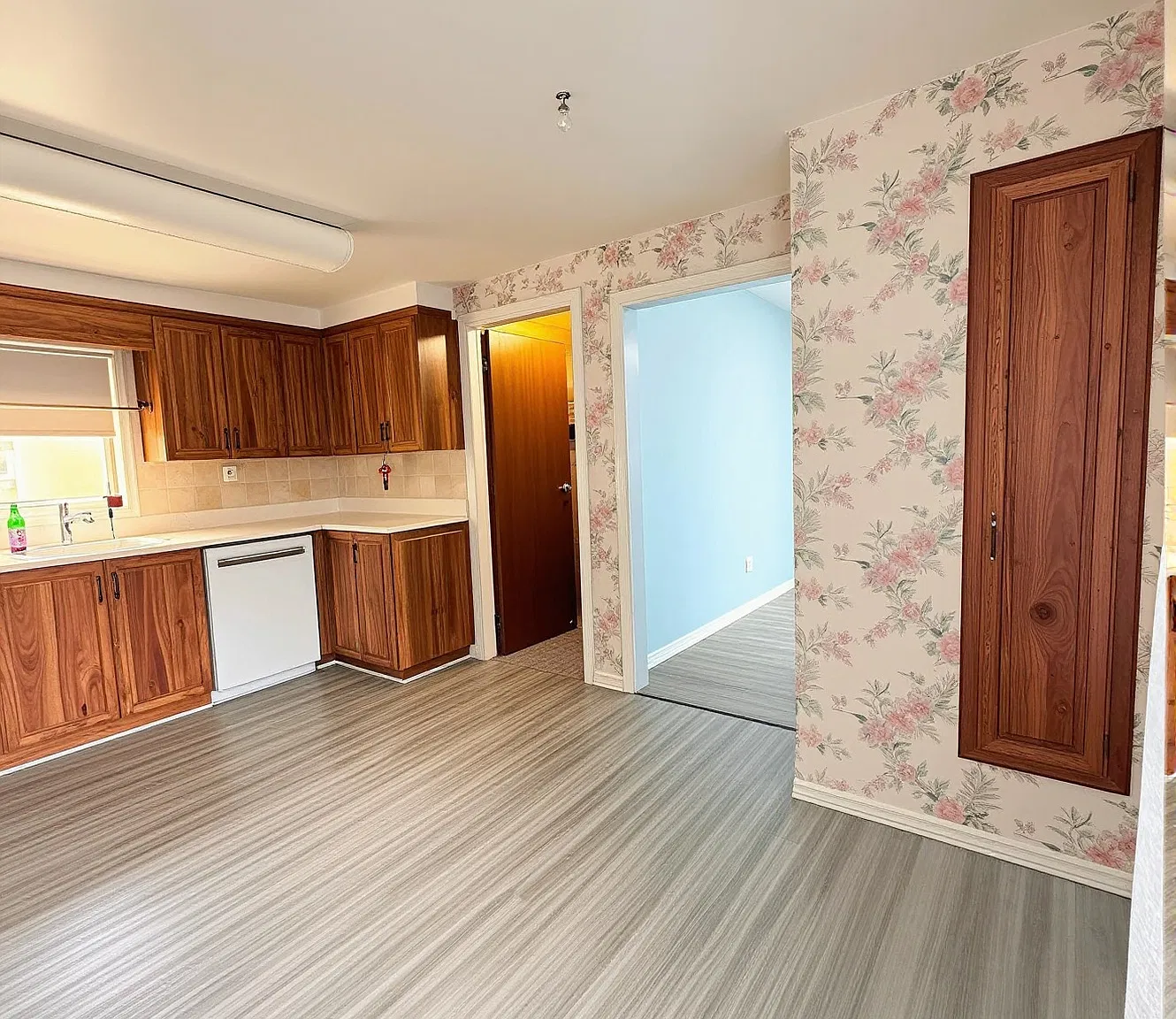 3 bed, 1.5 bath, $2,550 — Photo 4