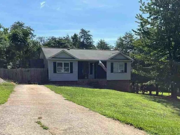 169 Marie Dr, King, NC 27021