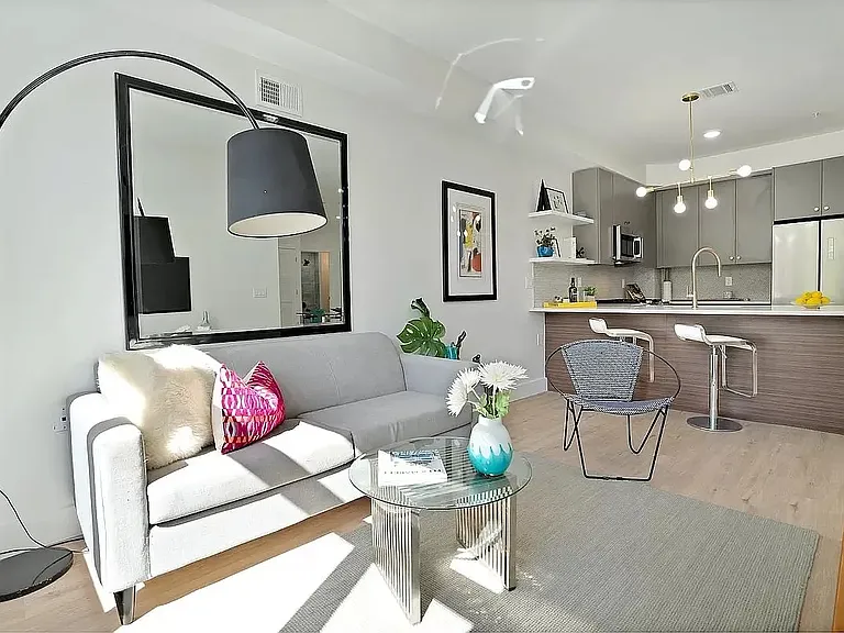 274 Duncan Ave #2 — Photo 9