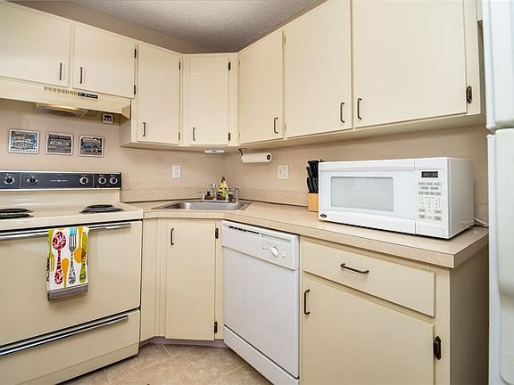 5th image of 3211 Lake Pine Way E APT D2