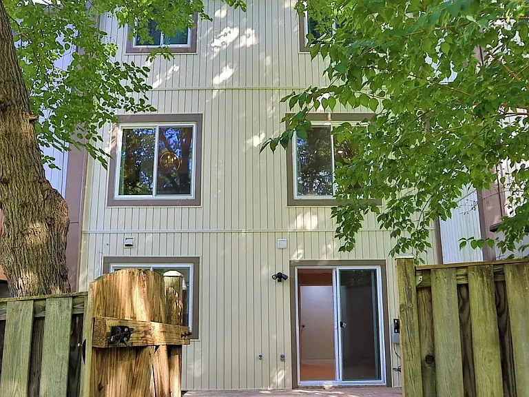 9079 Centerway Rd — Photo 9