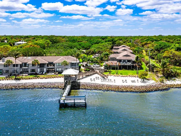 5662 SE Schooner Oaks Way, Stuart, FL 34997