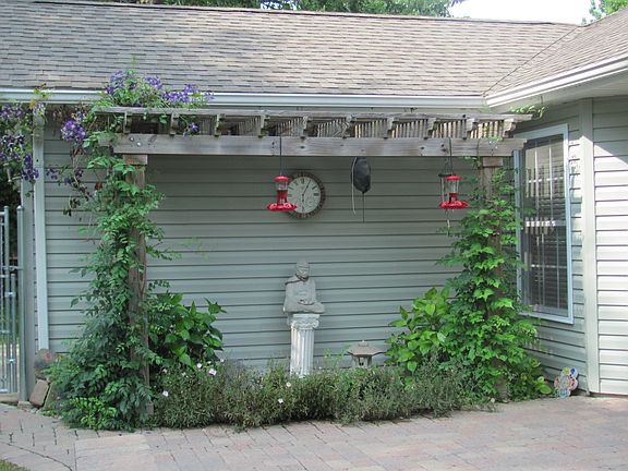 4th image of 706 N Allyn St