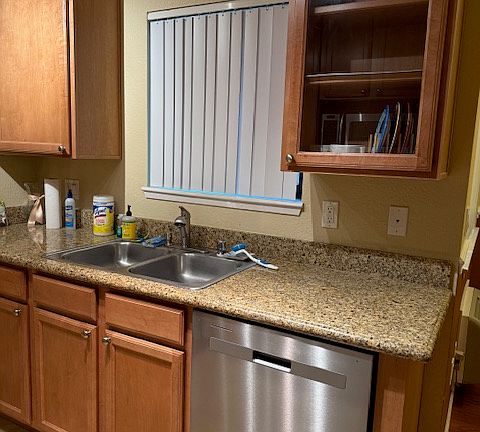 5th image of 880 E Fremont Ave APT 610