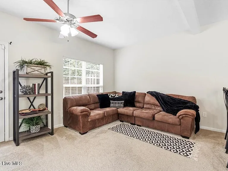 2047 Reserve Ln — Photo 9