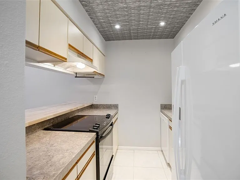 4717 Winslow Beacon #7 — Photo 16