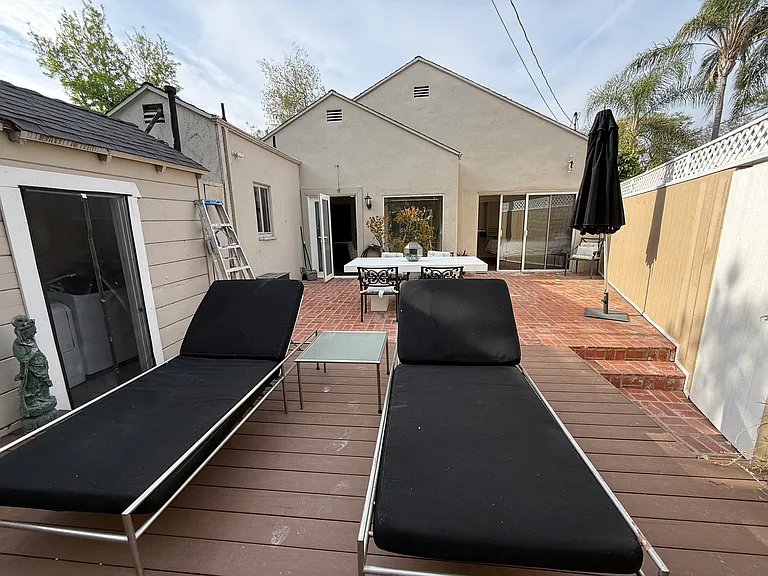 8748 Ashcroft Ave — Photo 36