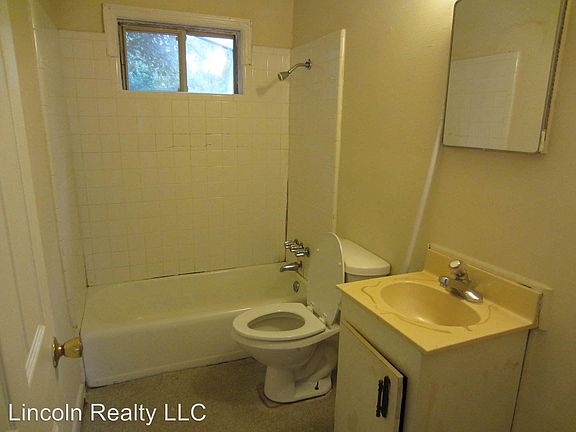 5th image of 804 E Cranford Ave