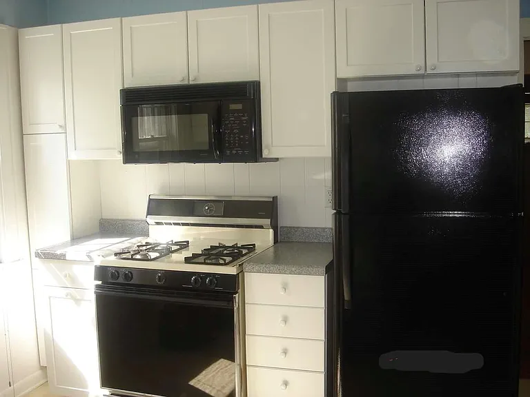 1607 E Pryor Ave — Photo 9
