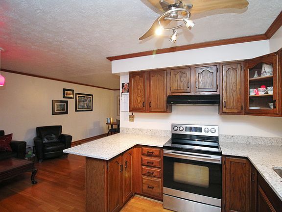 3rd image of 5192 Bell Ave