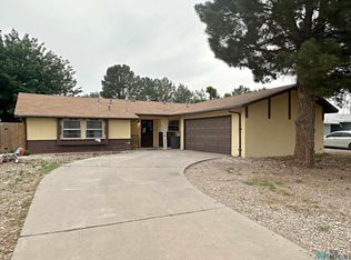 3502 Bandolina Ave, Roswell, NM 88201