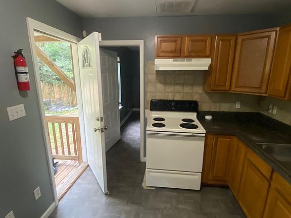 3rd image of 2719 Lake Munson St #B