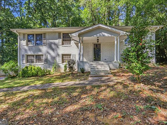 2nd image of 6489 Lynn Dale Ln