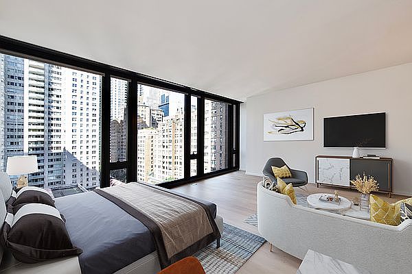 1st image of 685 1st Ave Unit 7H