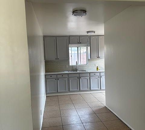 5th image of 9714 1/2 Deeble Ave #1/2
