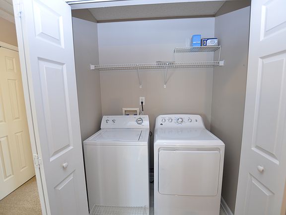 5th image of 8421 Southgate Commons Dr