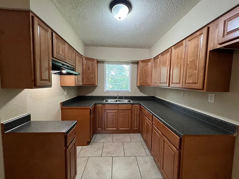 5112 Breckenwood Dr — Photo 9
