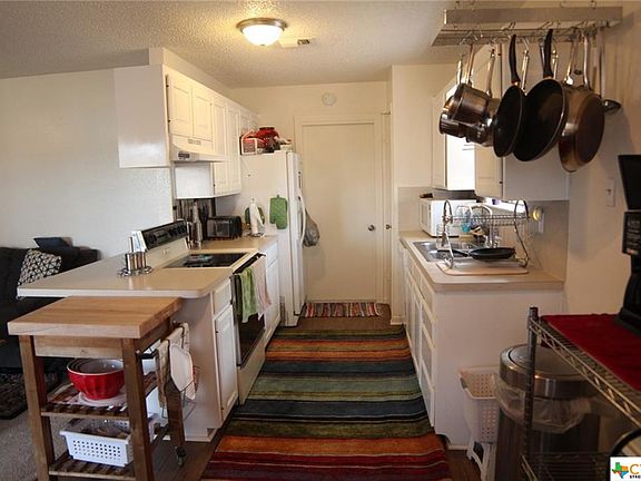 3rd image of 1006 Shiela Dr
