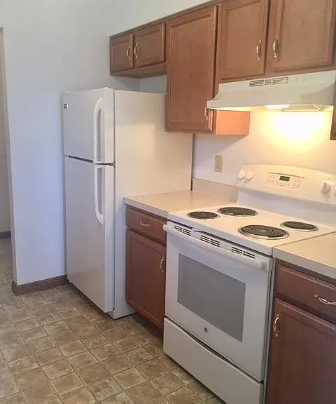 1411 Clover St — Photo 12